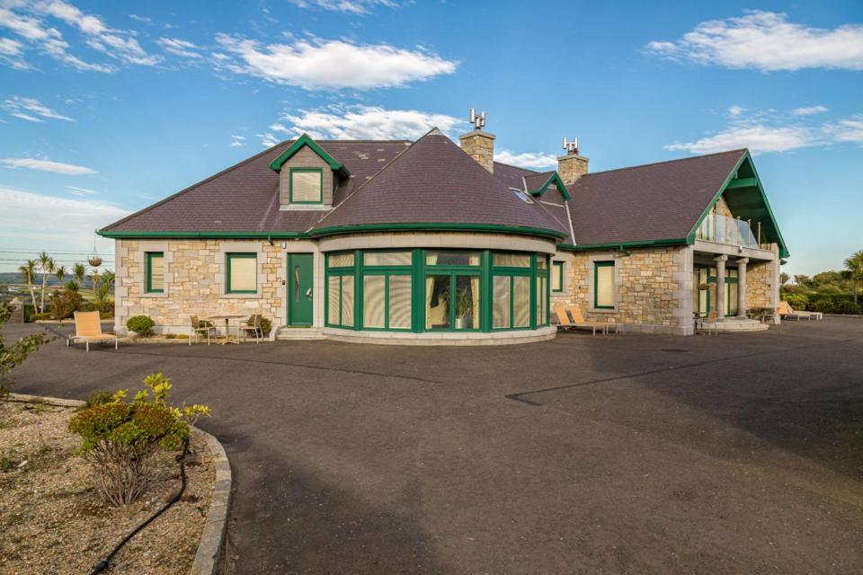 Like Walking Into A Fantastic Novel At Inishowen House Rashenny Exterior foto